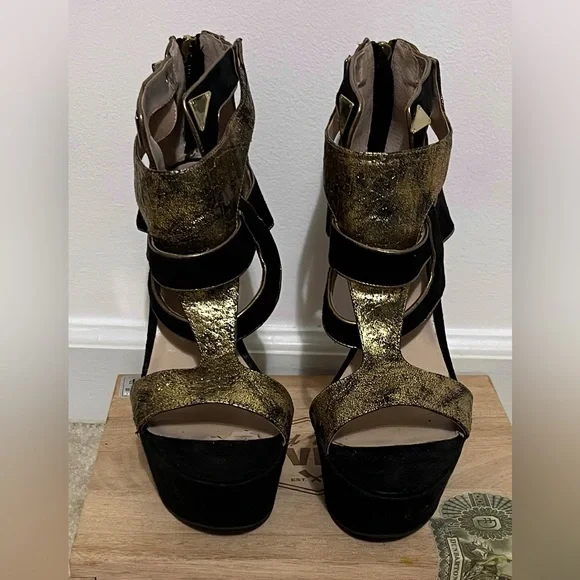 Bebe Allison Platform Heels - Picture 4 of 8